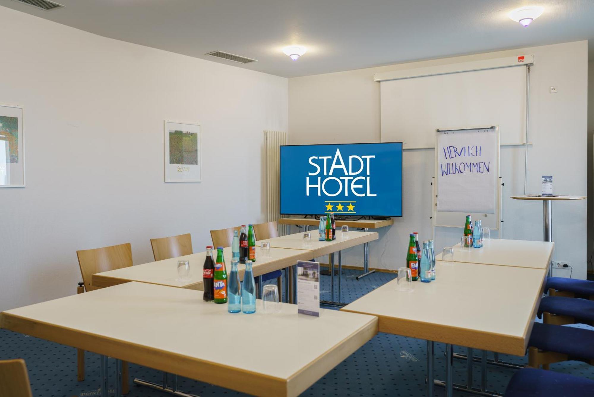 Stadthotel Pfeffermuehle Генгенбах Экстерьер фото
