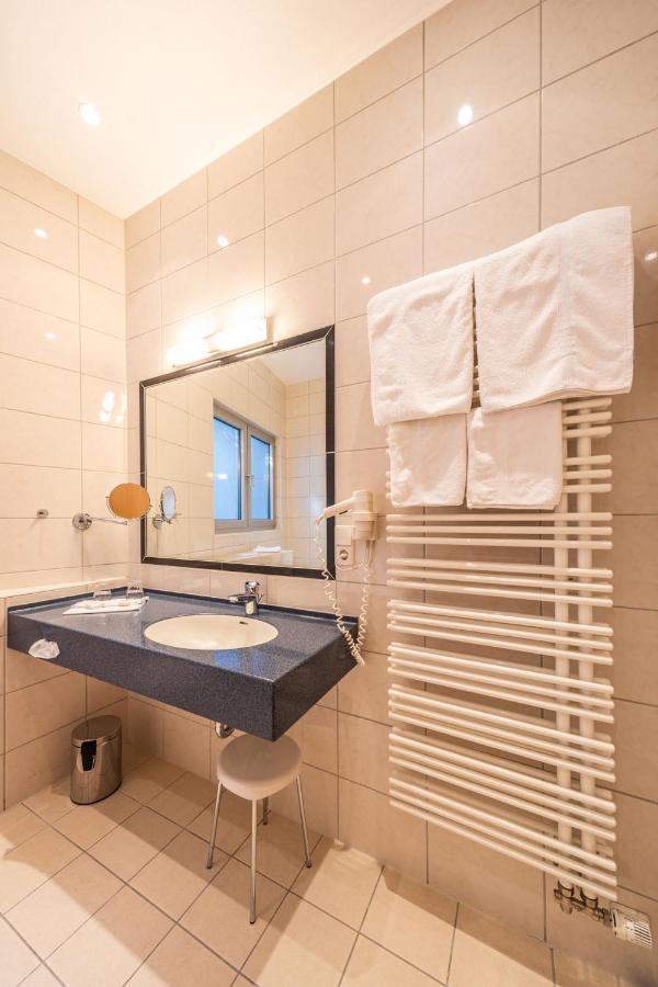 Stadthotel Pfeffermuehle Генгенбах Экстерьер фото